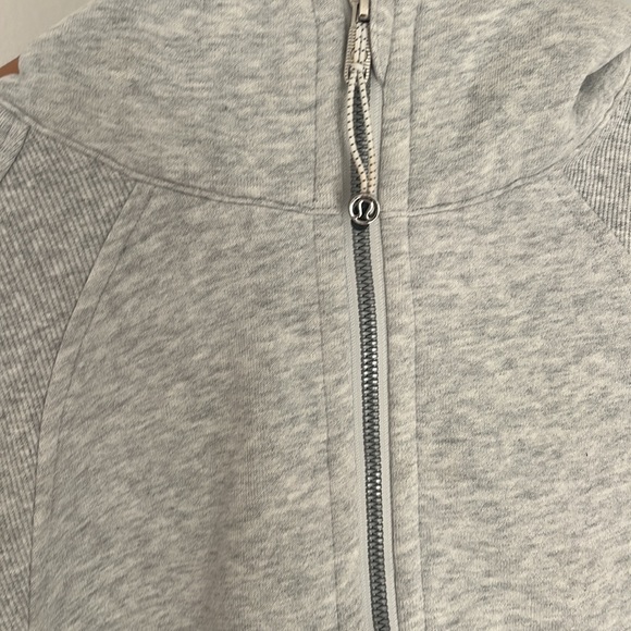 Selling lululemon scuba!! Worn maybe 3 times - Picture 3 of 3